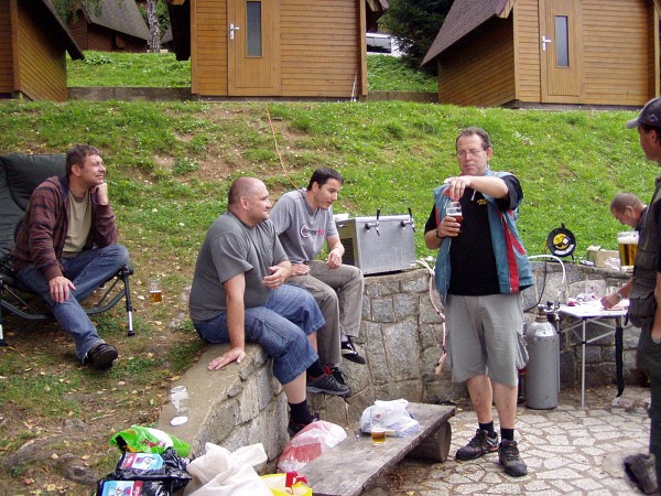 OLYMPUS DIGITAL CAMERA         