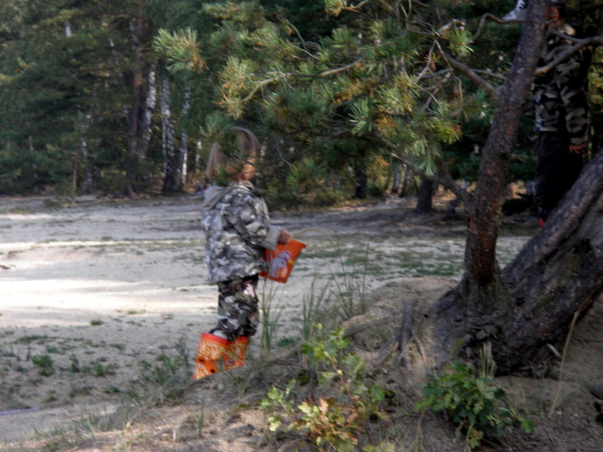 OLYMPUS DIGITAL CAMERA         